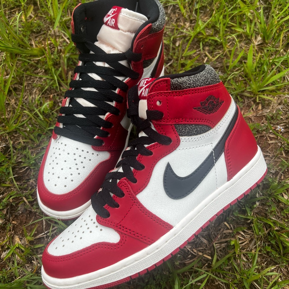 CLEAN Air Jordan 1 size 6 Mens OG Reimagined High Chicago Red shoes